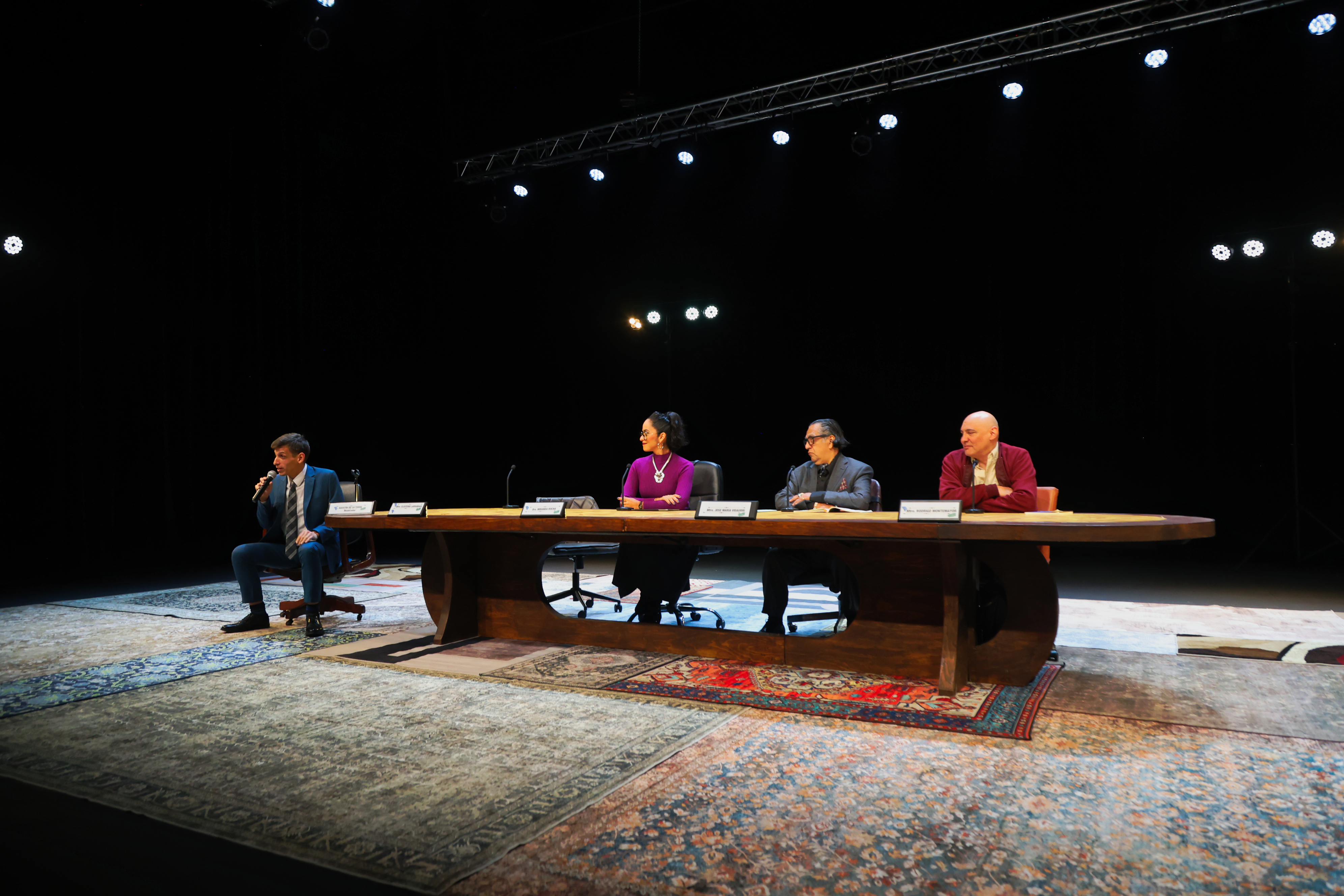 LOS CONFERENCIANTES - Photo 2